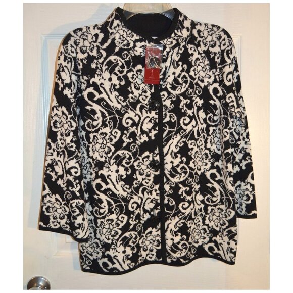 NEW JM Collection Macy's Black & White Sweater Knit Women's Size PET/SM Long Slv - Picture 1 of 5